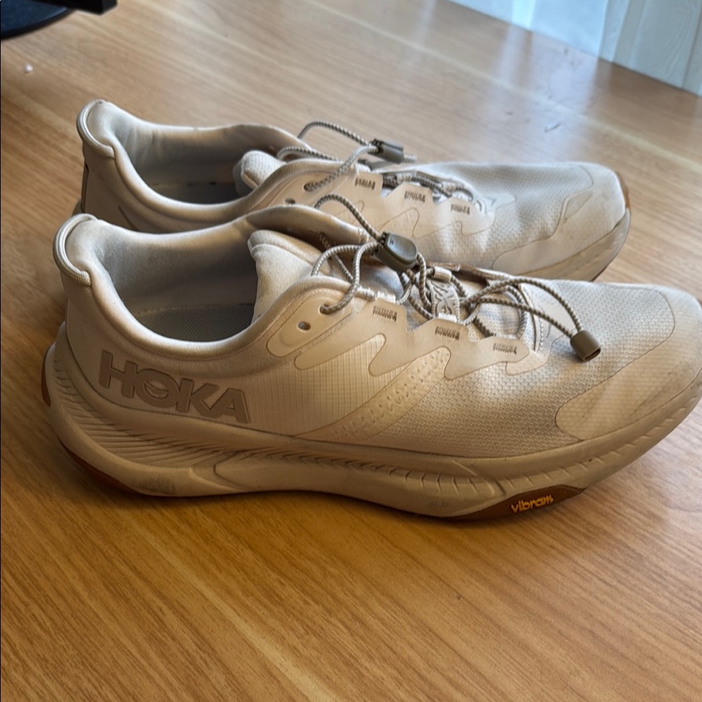 Hoka Transport - women’s 9.5 Shoes